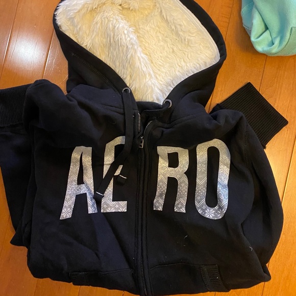 Zip up hoodies - Picture 2 of 4